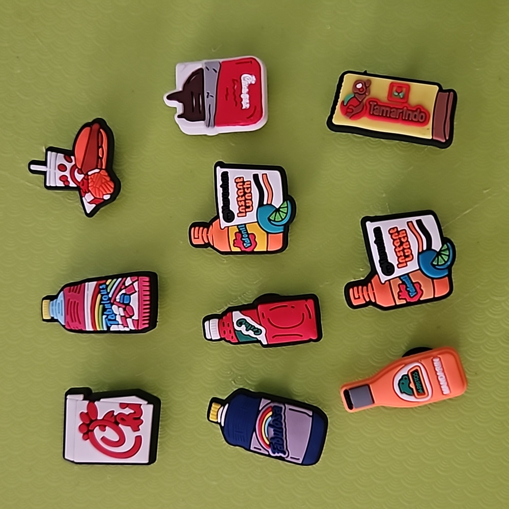 Set of 10 jibets. Various designs.